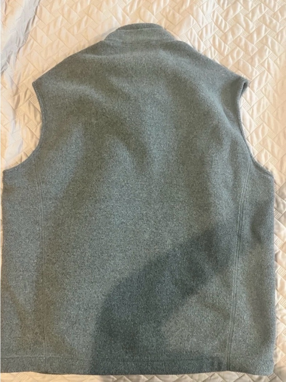 Patagonia Men’s Sleeveless Fleece Vest in Grey. Size XL - Picture 3 of 4